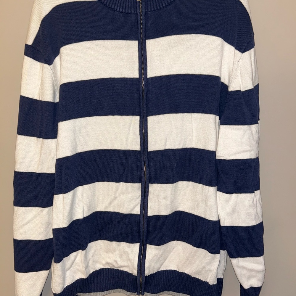 Club Room Navy and White Sweater
